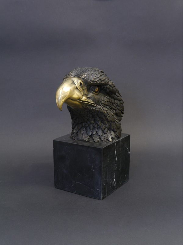Adlerkopf aus Bronze