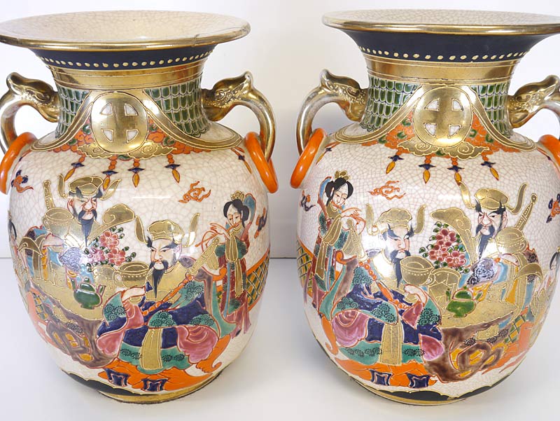 2 asiatische Vasen