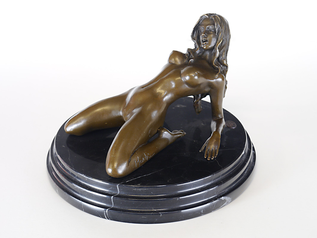 Erotisches Aktmodell aus Bronze