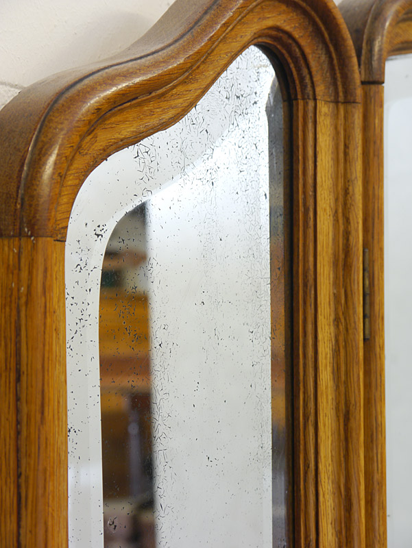 Detailansicht von der Spiegeloberfläche